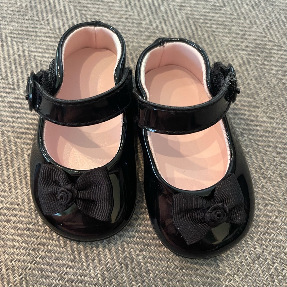 Little Wonders Black Pattened Velcro Shoes with bows Size 0